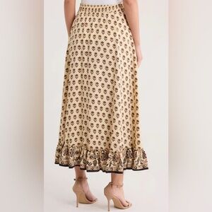 NWT T Tahari Print Maxi Skirt - Large